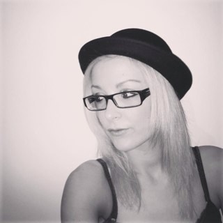 Indie/Alternative news and reviews. Getting the scoop on up and coming Artists.   Website coming soon.

If music be the food of love, play on.
