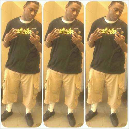 follow me and ill follow bac...and follow me on instagram: @jacketnation_51...kik me: looseasagoose