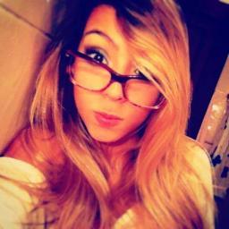 Uns dizem que eu não presto, outros dizem o mesmo. 
#RETWEETEM e #FAVORITEM o que gostarem. #Face : https://t.co/GbXmvJRnI7