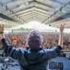like I'm a fan of electronic music avicii my dream is to be a dj like him hope one day know avicii