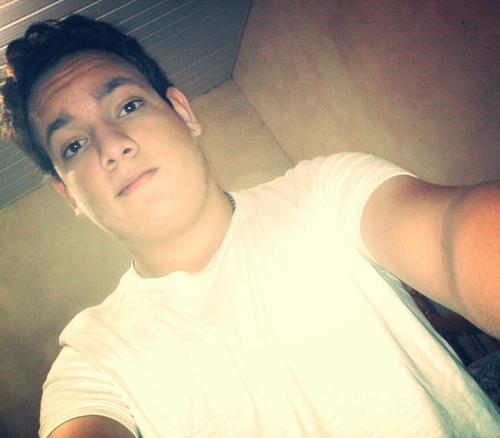 EHHHRRR NEM EU SEI DIZER MAIS SEGUE AI QUE TENTO TE CONTAR!! :P