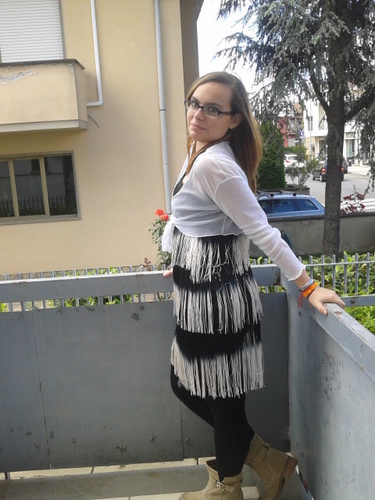Hi! My name is Irene I'm 15 yars old I am a quiet and nice girl and I love the One Direction, Moreno Donadoni and Pasquale Di Nuzzo .... follow me please ;)