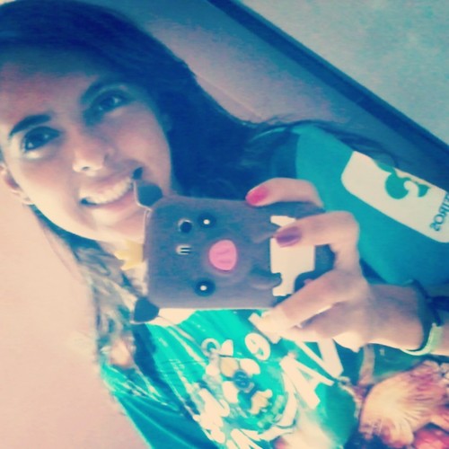 Formada em Forrologia; Canceriana, Brincalhona nhaa :3, Futura Pediatra yn', Deus (L, Familia ♥, @jhonytbl sz , Amigos ;) , Escoteiros sz.. Livros *---*.