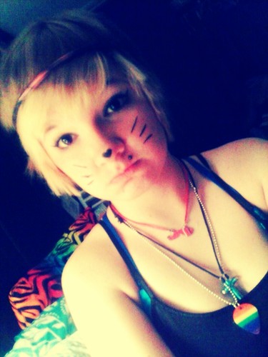 Dont lie to me just to make yourself happy dont call me beautiful if you dont mean it im different ,arent we all. Follw me?