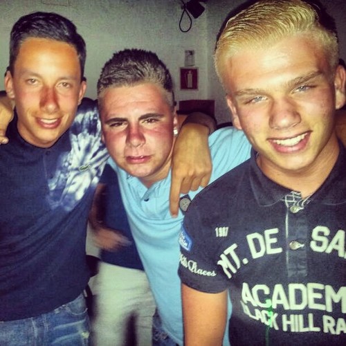 intagram: Nickk__ • Rotterdam • Bokser • Feyenoord ♥ • Mike Tyson •
Live Good, Eat Good