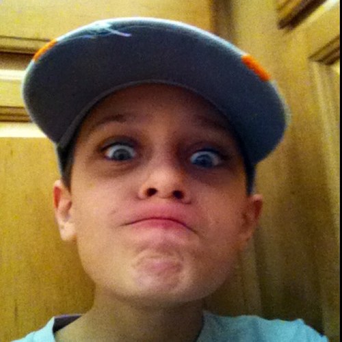 This is my very old account from 2014. Follow my new account @jr_radley