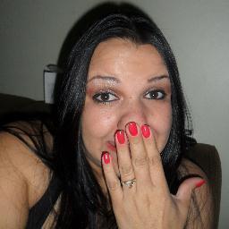 E a gente vive junto
 E a gente se dá bem
 Não desejamos mal a quase ninguém
 E a gente vai à luta
 E conhece a dor
 Consideramos justa toda forma de Amor
