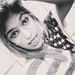 Você me faz tão bem  , eu te amo muito minha Lans s2  #minha :) . por: @venk_chris c: