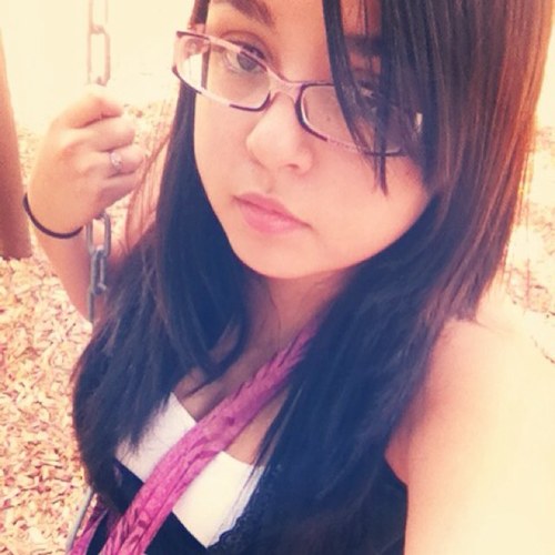 Im a picker. Im a grinner. Im a lover. Im a sinner. I love to play my music in the sun.