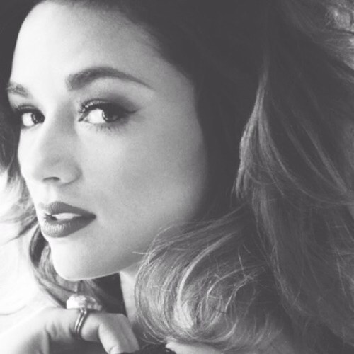 With all the family i've lost, I could use a few friends. {RP/SL}