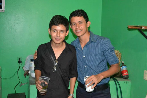 Siganme en mi otra cuenta @_CarlosMZ Follow