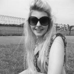 15/Love 5SOS/ Single/Favourite movie: Anchorman