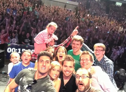 NiallHipthrust's profile picture. Taylor, 19. YouTube and bands are my life.  #JustKeepBreathing (New name, find me at @WeTheTaylor )