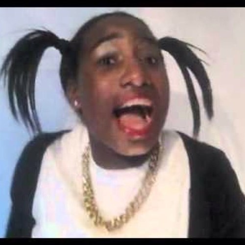 Just yo average bitch twerking it fo daddy and being bad AF Follow me and ill always follow back ;) MWAH XOXOXO