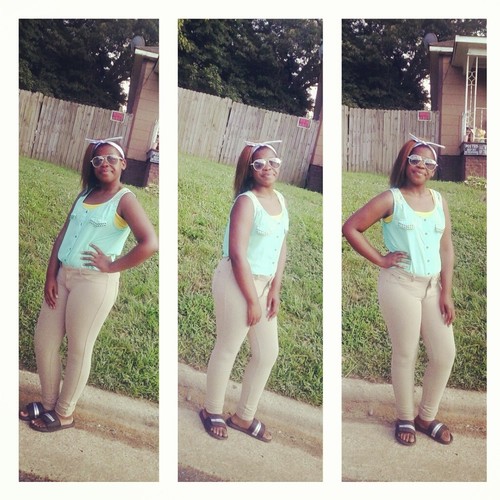YeahThisBe_Niya's profile picture. This girl rightt here is A1 , pretty, cool, etc. And she love her some Michael Jackson frfr. Go ahead and follow Niya, i will tell her to follow you back! :)))