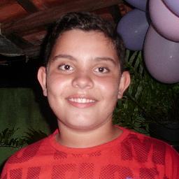 Sou estudante gosto muito de ler meu livros sou muito engraçado e gosto da saga crepúsculo de ler os livros da serie.Moro em Conceição das Alagoas.