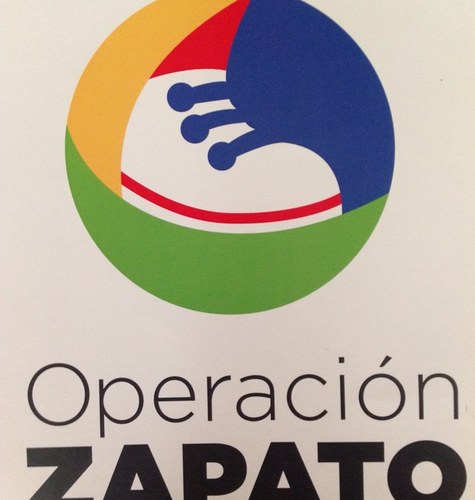 Nos dedicamos a recolectar, clasificar y entregar  calzado, ropa, medicamentos, utiles escolares, libros y  computadoras a comunidades indigenas mexicanas.
