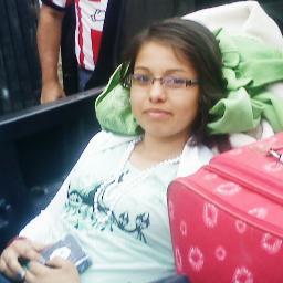 Tengo 16 años, disfruto estudiar el Bachillerato, jugar videojuegos, bailar, hacer deporte y salir con mis amigos.