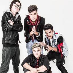 Fã Clube Oficial dedicado a @rockrestart com a função de informar e reunir fãs da banda. Nesse sonho desde 07 de abril de 2011! (@nkhayene)