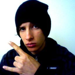 ___andreluiz's profile picture. Me quebro mas não paro,ralo o joelho mas não gasto freio, sempre fiz o que quiz por isso que tenho cicatriz, devagar eu chego lá mas correndo demora menos! ;D