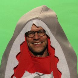 @BobTheSharkWeek from @Discovery's #SharkAfterDark. NOTICE: If you send me a Tweet you consent to it being shown on TV or eaten.
http://t.co/rYR7SyyWpr