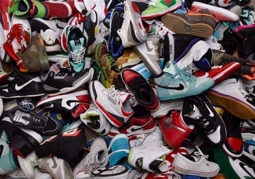 Just DM me your shoe and sz and ill post it! Or just simply RT you. Spread the page!