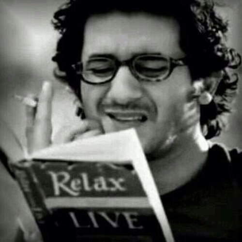 فَقط فيْ ٲخرّ الليَل يَعلوٌا ضَجيجُ المّآضِي ♫