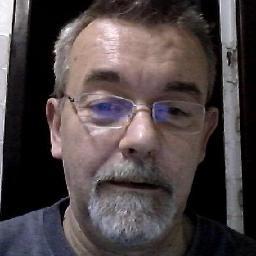 Seja feliz acima de tudo, Realize seus sonhos, lute por eles e seja feliz !