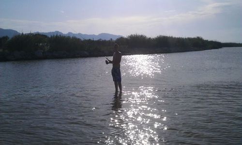 aficionado al kick boxing; experto en pizzas y sacar sonrisas ;) because never says never