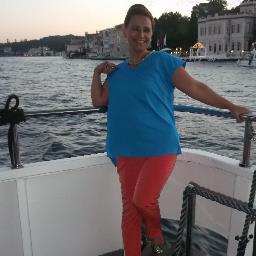 Hayvan sever, deniz ve scuba diving tutkunu, dik başlı, merhametli, sezgileri kuvvetli, adil, esintili bir karakter, ne çılgın ne de aykırı, sadece çok zeki...
