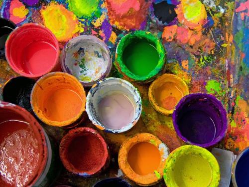 Middle school art teacher who loves to get a little messy and try new things with students!