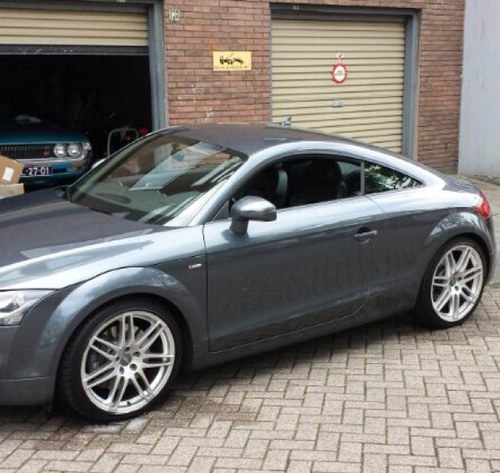 Kabouter0106's profile picture. I am singleeeeeee looking for hot chica