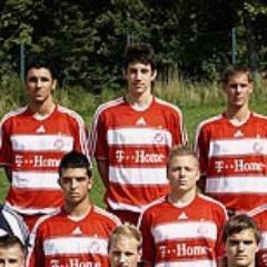 Takip eden anında geri takip edilir.  Follow me mann! ^ Footballer. `Galatasaray with Bayern Munchen 3 ||