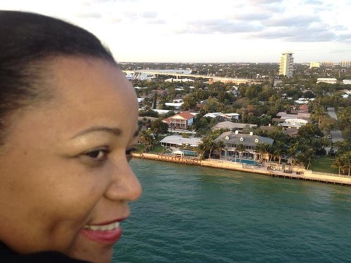 Clinical psychologist. Author of SECRET PAINS” Motivational speaker. Conducts seminars on self developments and emotional healing. FORGIVENESS is the answer