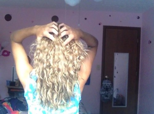 Even princesses have curly hair problems .. Even if they're just pretending to be a princess ✌ #CurlyHairProblems