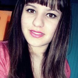Tome cuidado, as pessoas nem sempre são o que parecem ser.                    http://t.co/p1Zo5ZzbvQ
