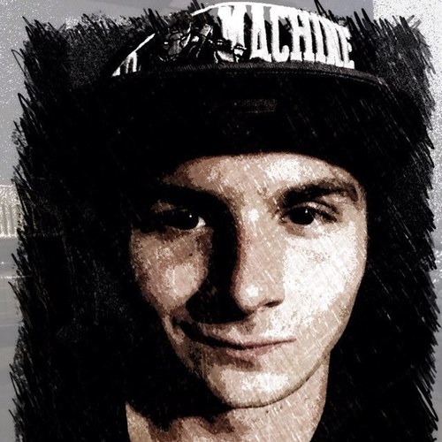 Health nut, hardcore gamer, love reading/writing, lifting and fighting :)