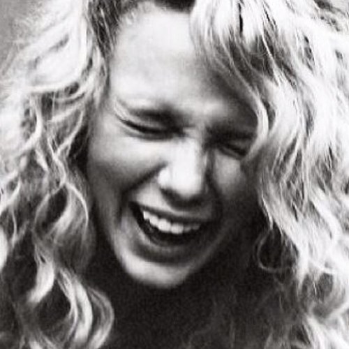 Diario Ofisial De Taylor Swift 13. Patrocinado por Diet Coke.