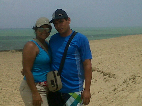 Nacido en Punto Fijo Falcón amar a mi esposa madre e hijo y vivir hasta donde dios me lo permita.