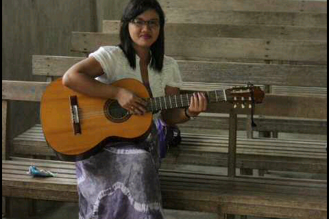 rennyhendra's profile picture. 