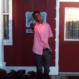 Giftedhands12's profile picture. 