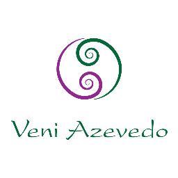 Formada em Fisioterapia pela Faculdade ACE - Associação Catarinense de Ensino de Joinville. Especializada em osteopatia pela Escuela de Osteopatia de Madrid