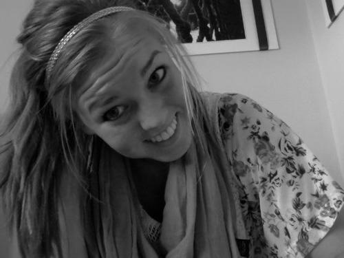 follow me :D i'll follow u back ;)