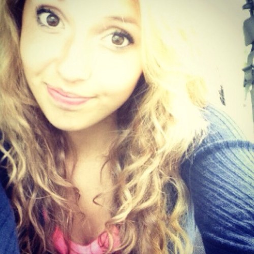 BeccaCharity's profile picture. 