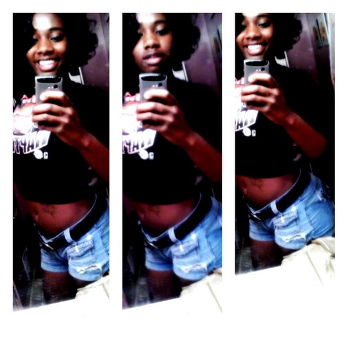 weIRdANDsexual... The weirdest thing about me is, I'm an #Allstate Basketball player but I play for fun, and i happen to be really good 0_o  BUT dinners ready;)