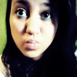 saudade é um sentimento que quando não cabe no coração, escore pelos olhos!!!