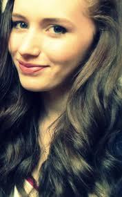 Ivy// woont in Nederweert // 15 jaar // I love youx Felicia // Cody longo 3 // HollywoodHeights 3 // Al 8 jaar m'n bestie, xxx Jodie
