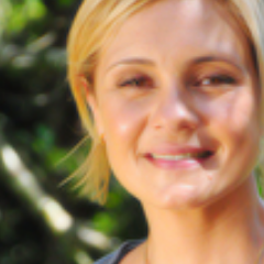Retweeto as pessoas que falarem sobre a Adriana Esteves