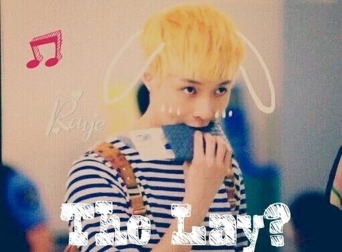 Hi เกิล์ดแอนบอย~ไอแอม เดอะLay บอทท~ --LONDING--   {Just bot not real} ผมก็แค่ผู้ชายคนหนึ่งที่มี รองเท้าเตะใส่ :)