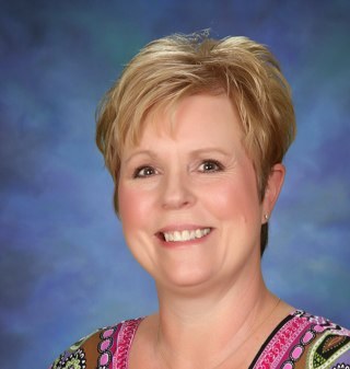 Teaches in a digital first grade classroom. Loves to read, garden, and watch children bloom and grow.